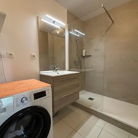 T2 Avec Balcon Et Garage Privé - Fr-1-197-601 Appartamento