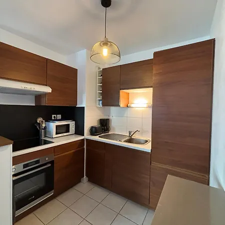 T2 Avec Balcon Et Garage Privé - Fr-1-197-601