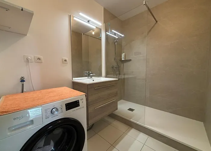 T2 Avec Balcon Et Garage Prive - Fr-1-197-601 公寓